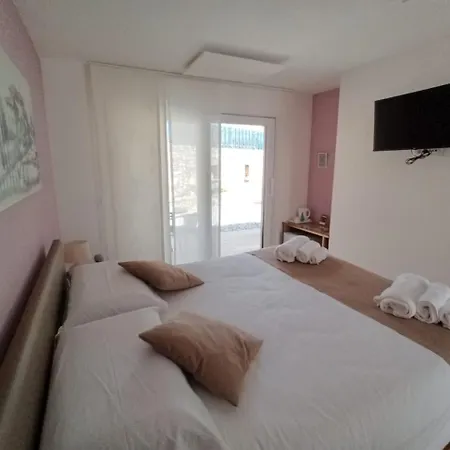 Shamare & Wellness *