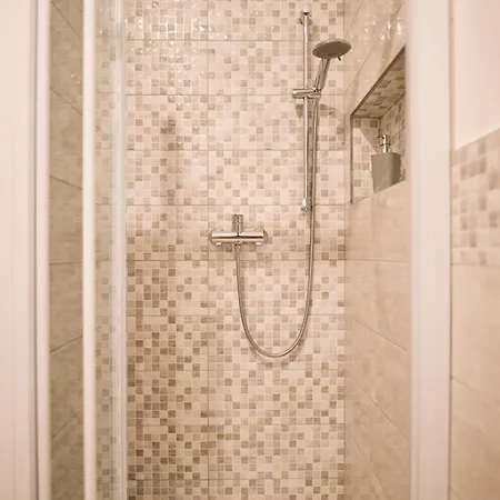 Shamare & Wellness * Hrpelje