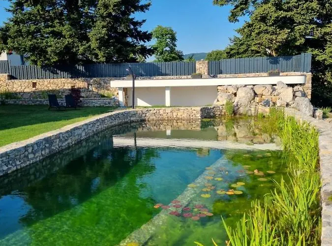 Semesteranläggning (resort) Shamare & Wellness Hrpelje