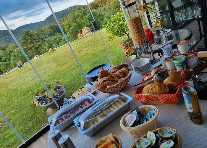 Shamare & Wellness * Hrpelje