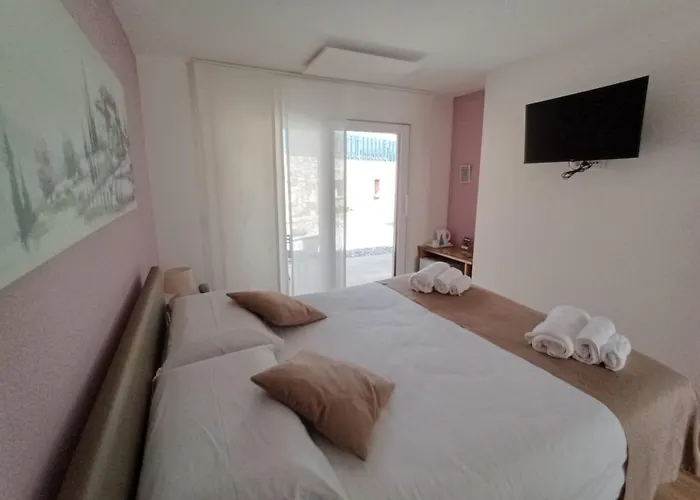 Shamare & Wellness *