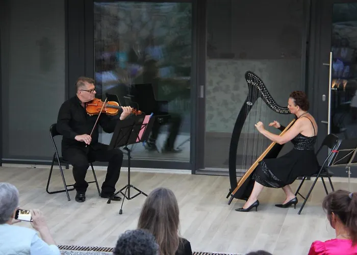 Shamare & Wellness * Hrpelje